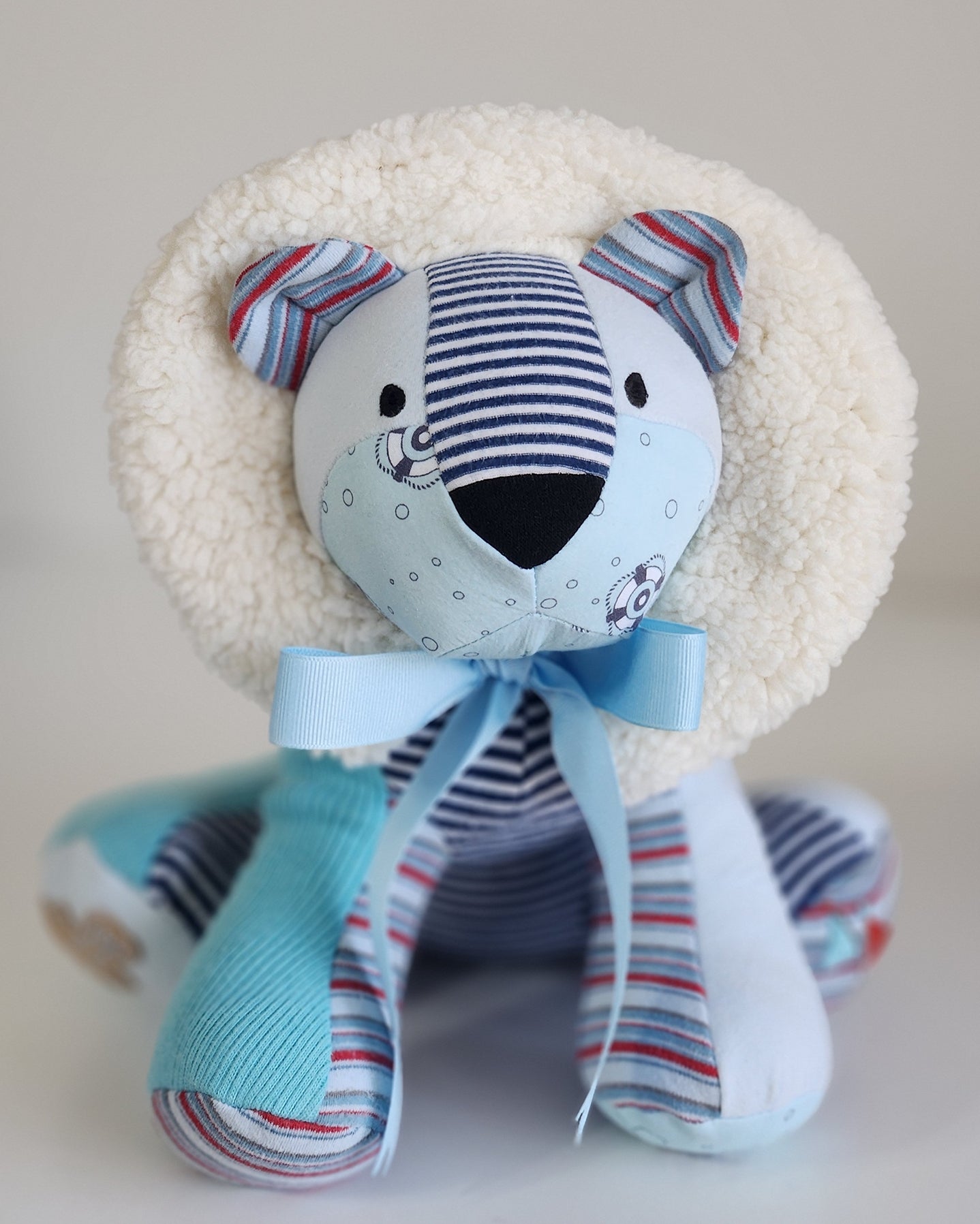 Larry Lion