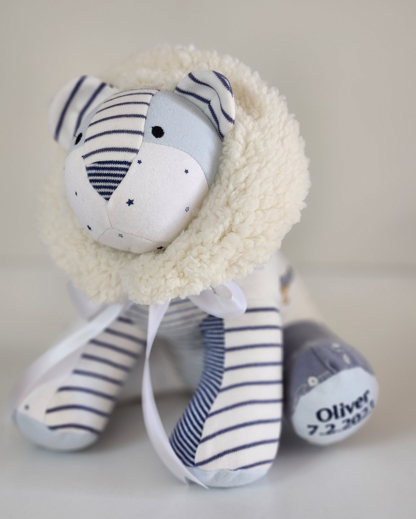 Larry Lion