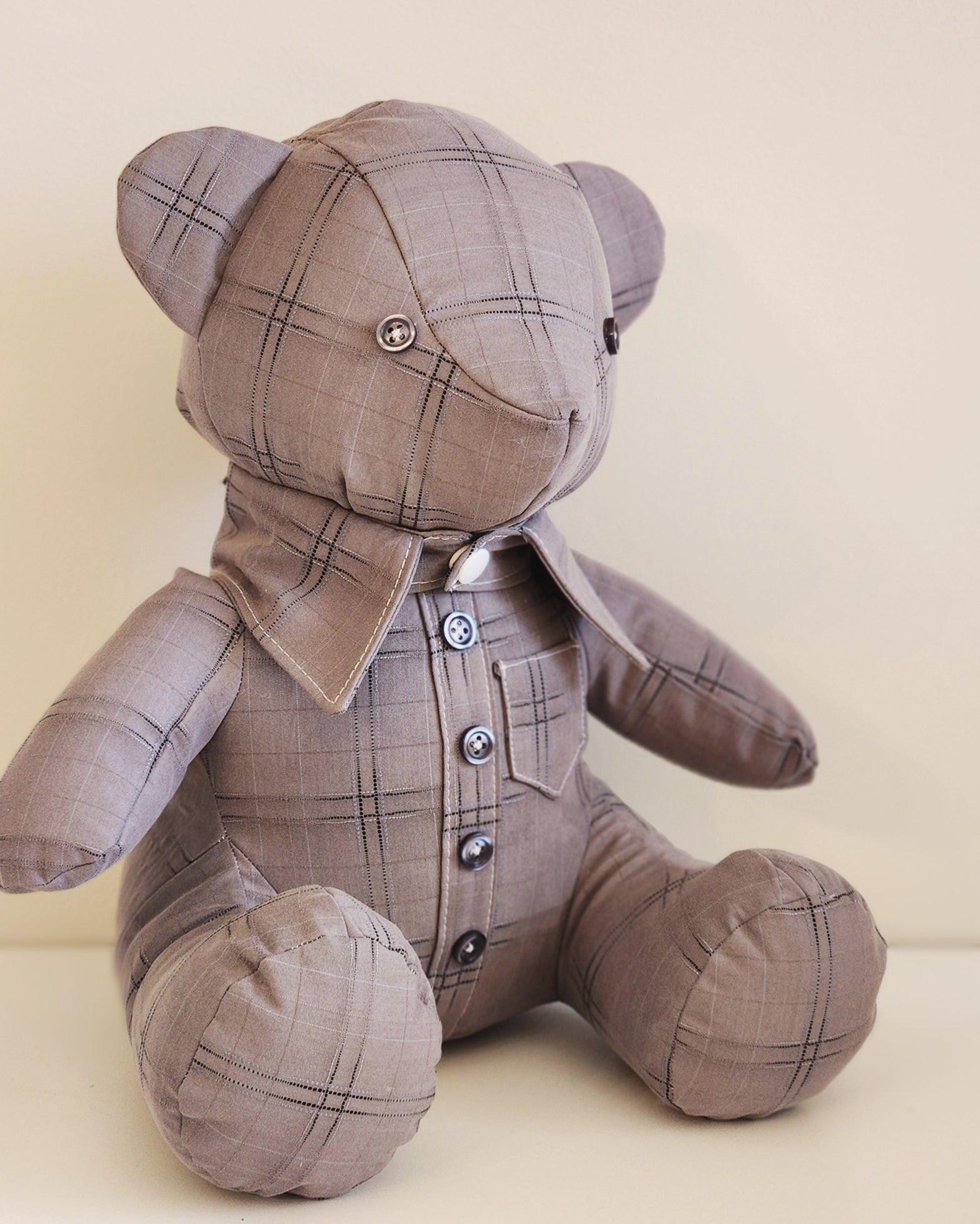 Large memory bear with collar and buttons